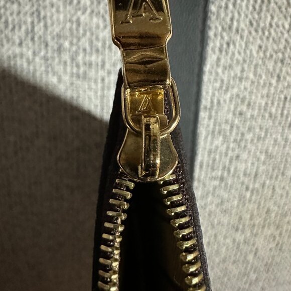 Louis Vuitton Monogram Pouch Wristlet Beige Inside Brand New! - Picture 6 of 8